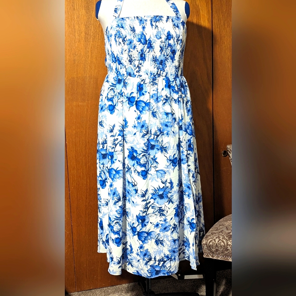 Bloomchic size 24 white & blue floral dress